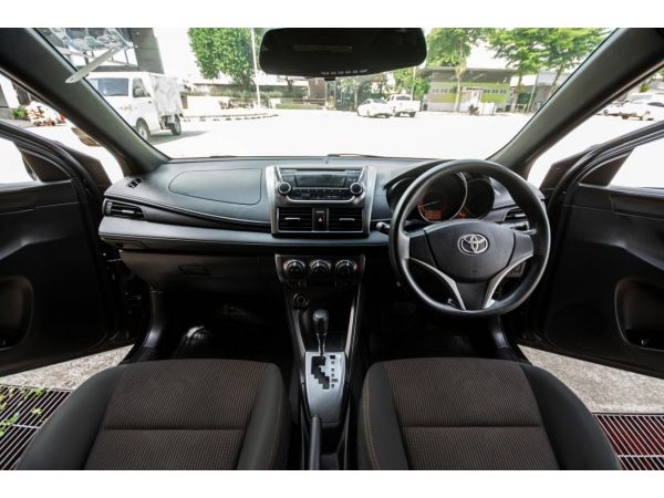Toyota Yaris 1.2E 2014 ฟรีดาวน์ ขับฟรี60 วัน รูปที่ 7
